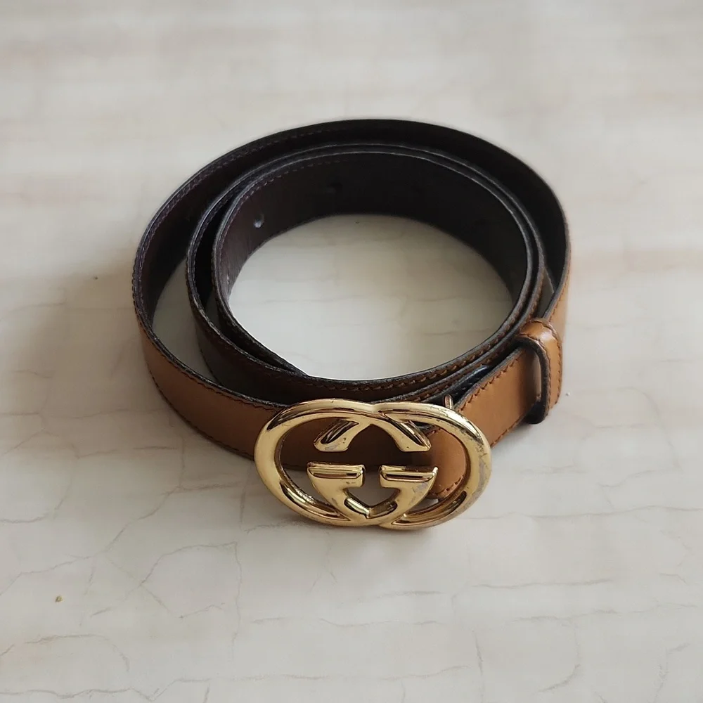 Gucci Women's Saddle Belt. Made and purchased in Italy, mint condition. Size 32. - Picture 1 of 4